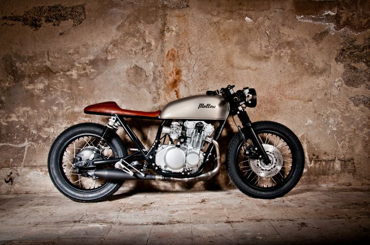 Suzuki GS550 Cafe Racer Tintin - Mellow Motorcycles 1